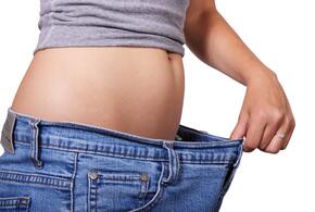 Неправильно полагать, что похудеть позволяет лишь отказ «от всего жирного и вредного» и минимальное количество калорий