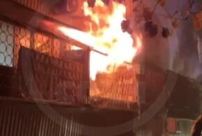 В  центре Сочи загорелась квартира в бывшем общежитии