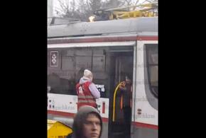 В Краснодаре трамвай загорелся прямо на ходу на улице Офицерской