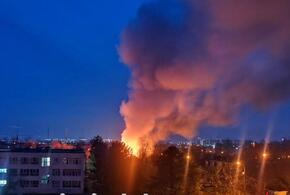 Сильный пожар вспыхнул в жилом доме в поселке под Краснодаром