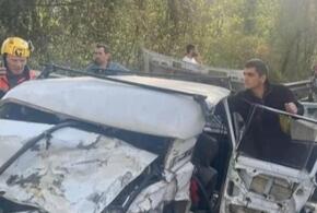  В жестком утреннем ДТП в Сочи пострадали 4 человека