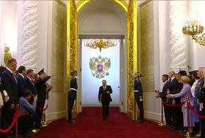 Опубликованы кадры с первой инаугурации Путина, в Кремле началась пятая церемония вступления президента в должность