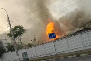 Сильный пожар случился в Новороссийске