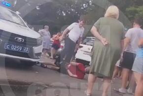 Неадекват напал на ребёнка на детской площадке в Сочи