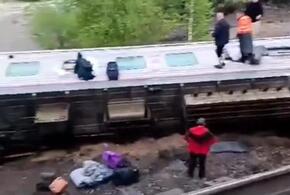 Тело мужчины обнаружили под одним из опрокинувшихся вагонов поезда Воркута-Новороссийск 