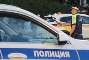 Это фиаско: в Сочи турист с Урала устроил заезд по тротуару рядом с прокуратурой города