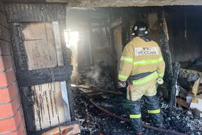 В Анапе горела гостиница, эвакуированы 17 человек, в том числе дети